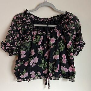 Olivaceous top